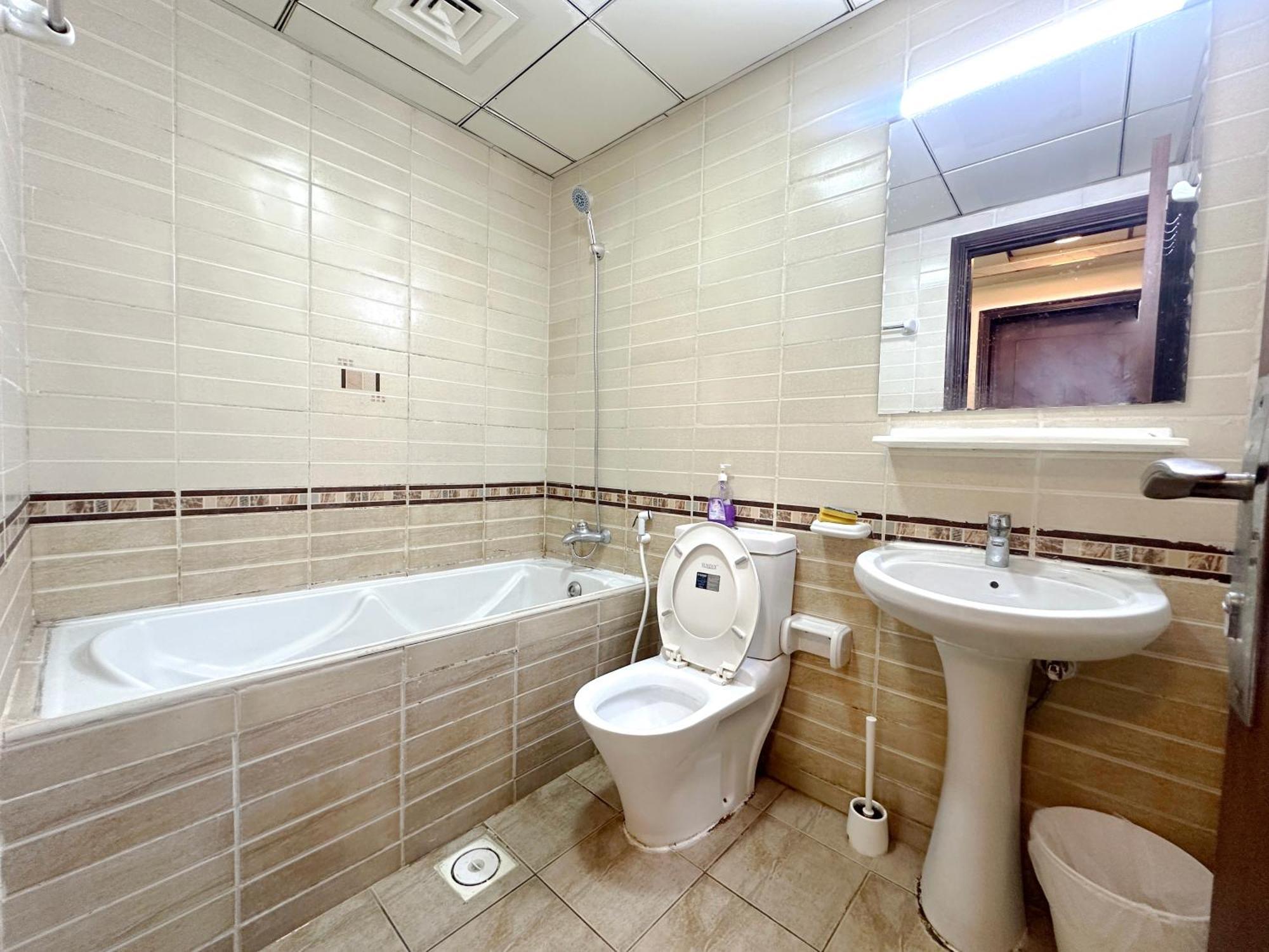 Quiet Partition Room In Tecom Barsha Heights دبي المظهر الخارجي الصورة