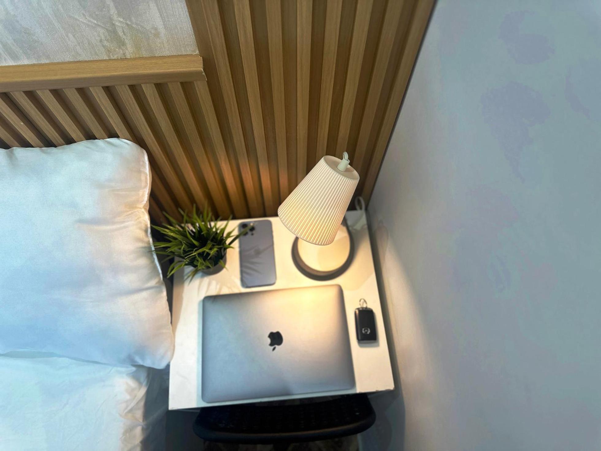 Quiet Partition Room In Tecom Barsha Heights دبي المظهر الخارجي الصورة