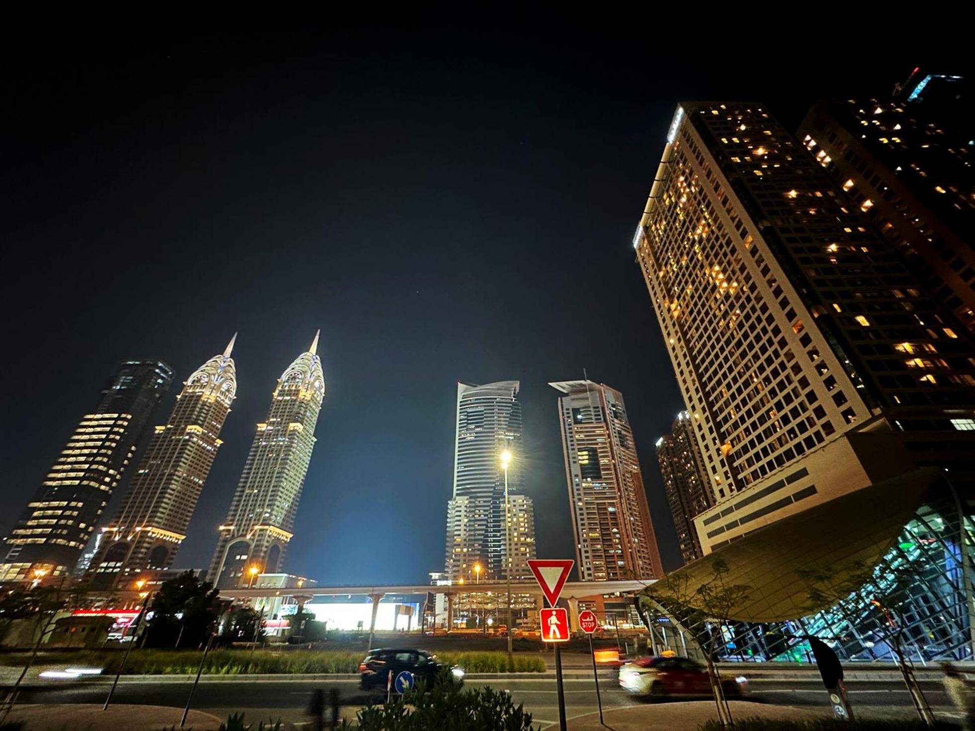 Quiet Partition Room In Tecom Barsha Heights دبي المظهر الخارجي الصورة